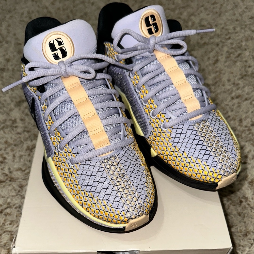 Women’s Nike Sabrina 1 Basketball/Court Shoes